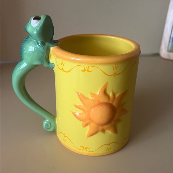 Tangled pascal mug with sun - Picture 2 of 3